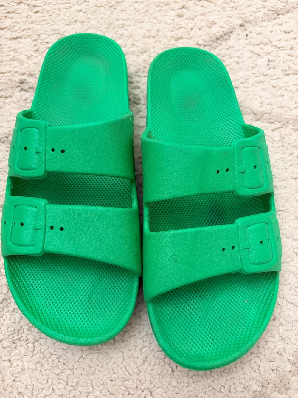 Women’s Double-Buckle Slide Sandals in Bright Green